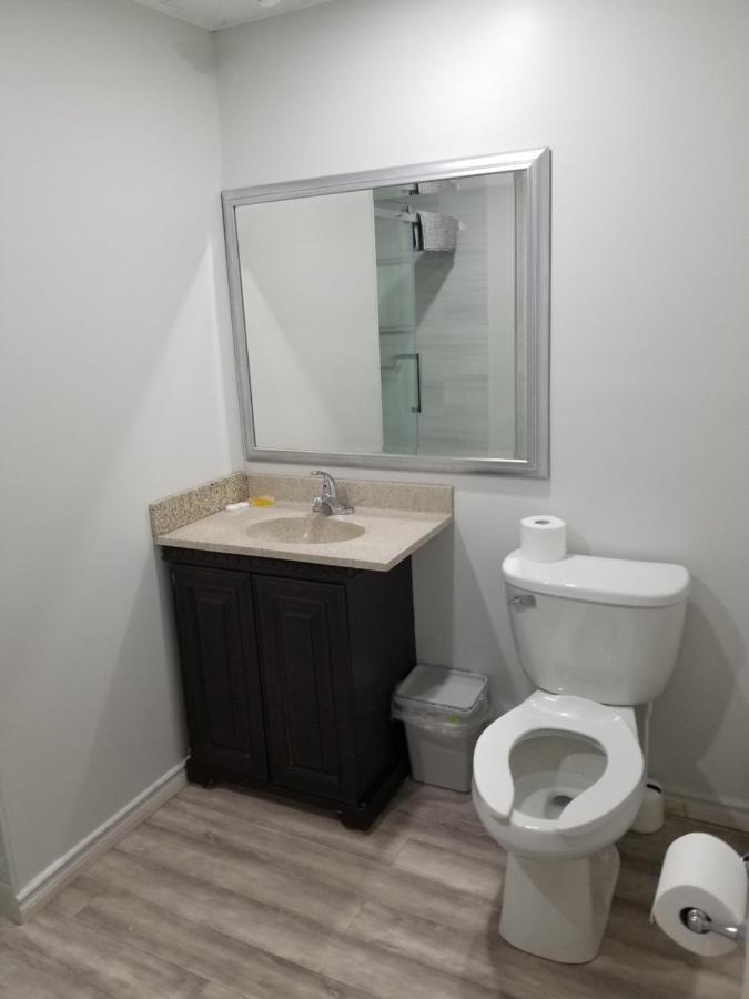 Bloorcourt Inn Toronto Zewnętrze zdjęcie