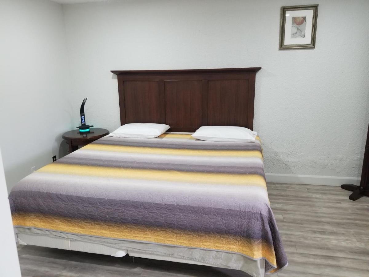 Bloorcourt Inn Toronto Zewnętrze zdjęcie